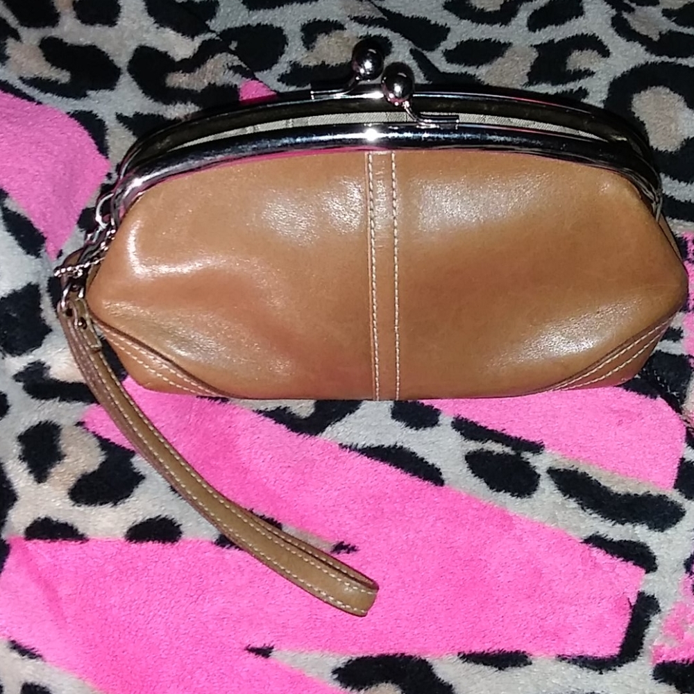 coach cluch coin purse